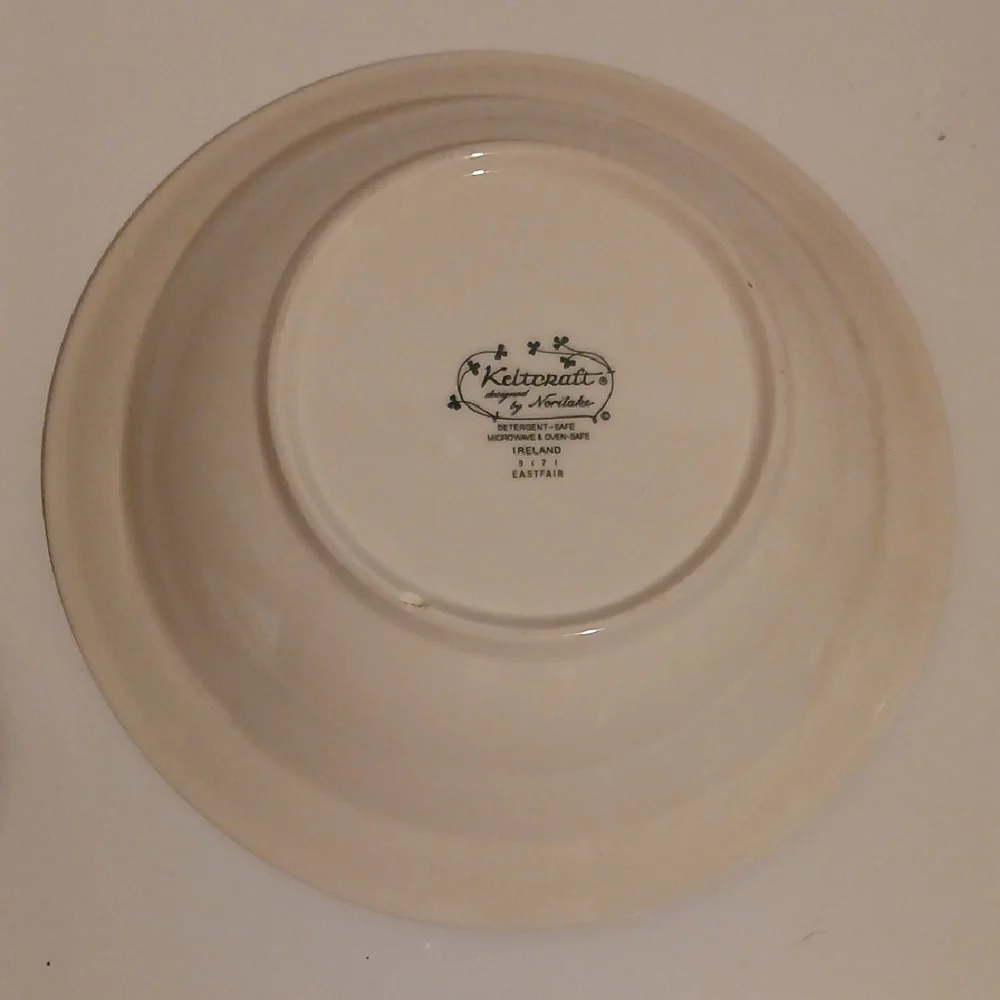 Noritake Keltcraft Ireland Blue and Cream Floral Bowl